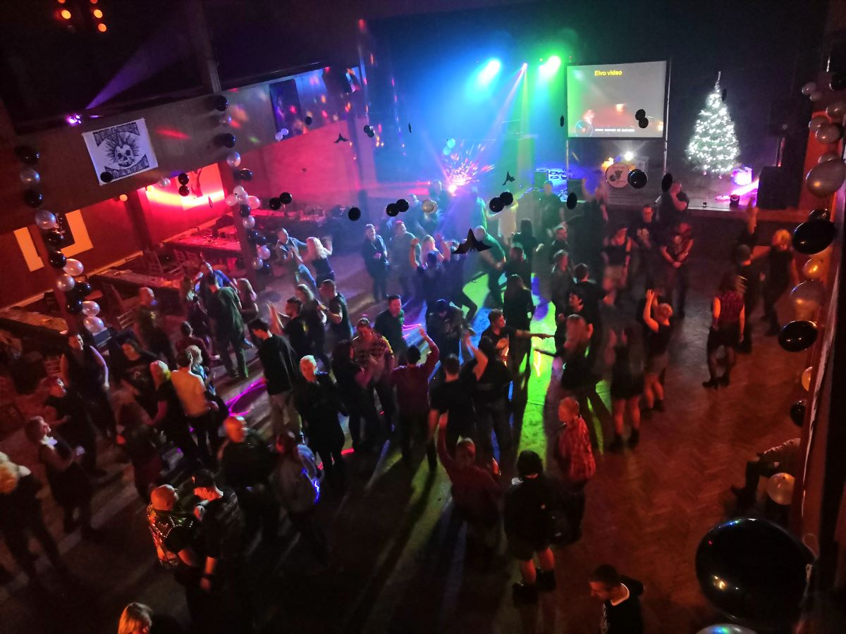 DJ na párty